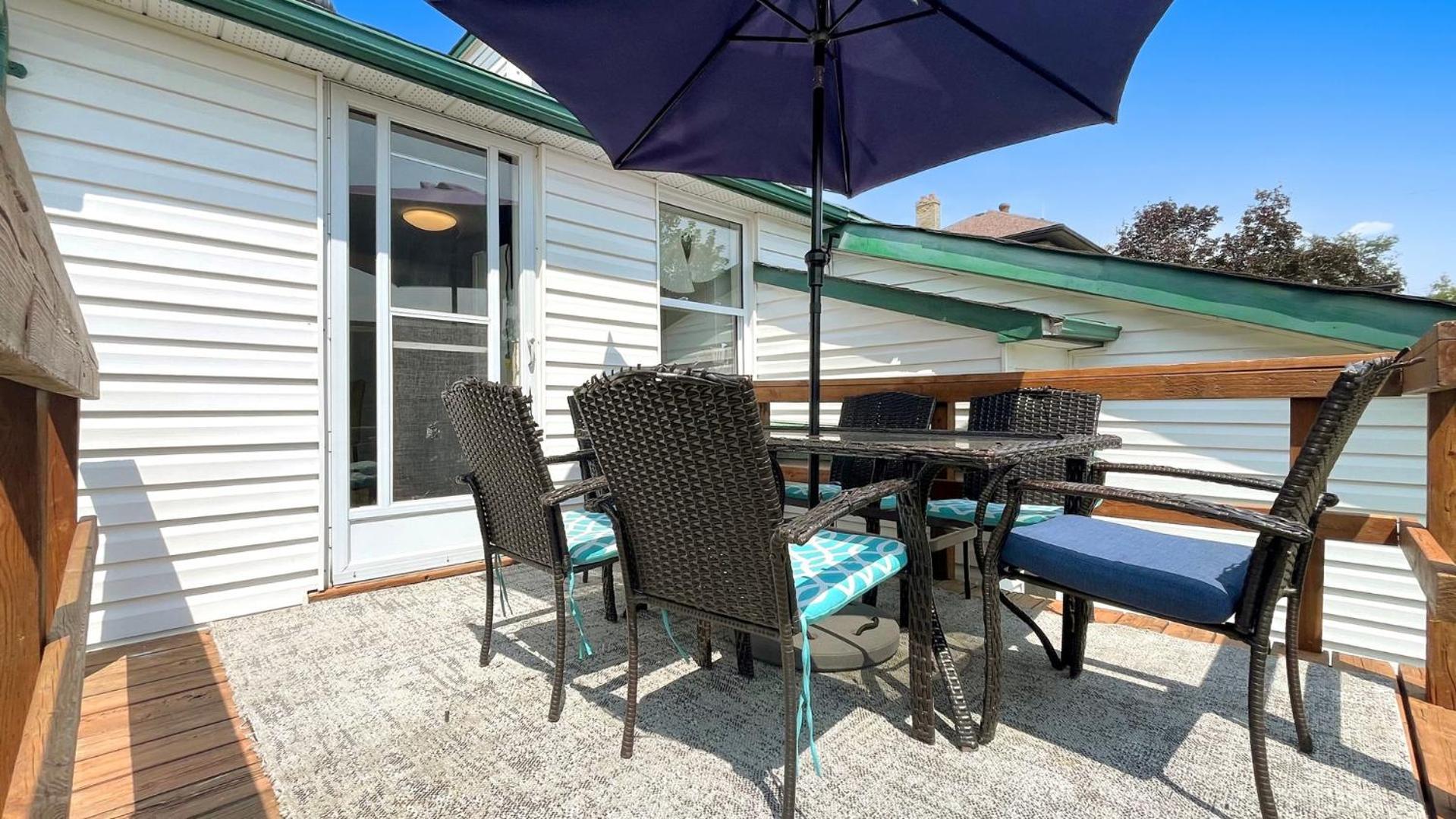 Cozy 2Br House Near Centre With Patio, Bbq, Backyard, And Netflix Apartman Peterborough Kültér fotó
